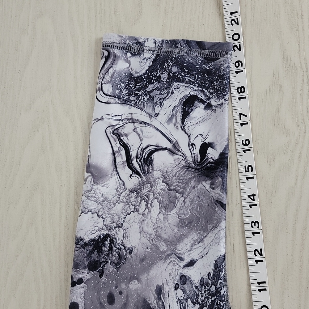 Noli Active Athletic Capris - Picture 5 of 5